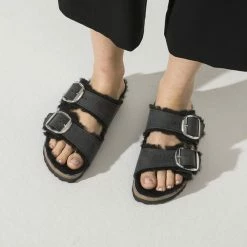 Coupon β¨ Birkenstock Arizona Big Buckle Oiled Leather Black π 12 Coupon β¨ Birkenstock Arizona Big Buckle Oiled Leather Black π -women-sandals sale 1020138 f closeup f